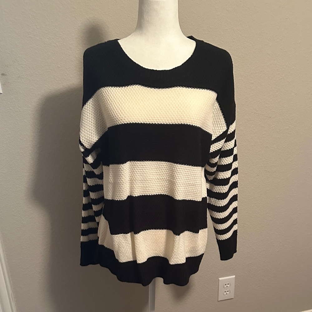 Black and White Striped Women's Sweater